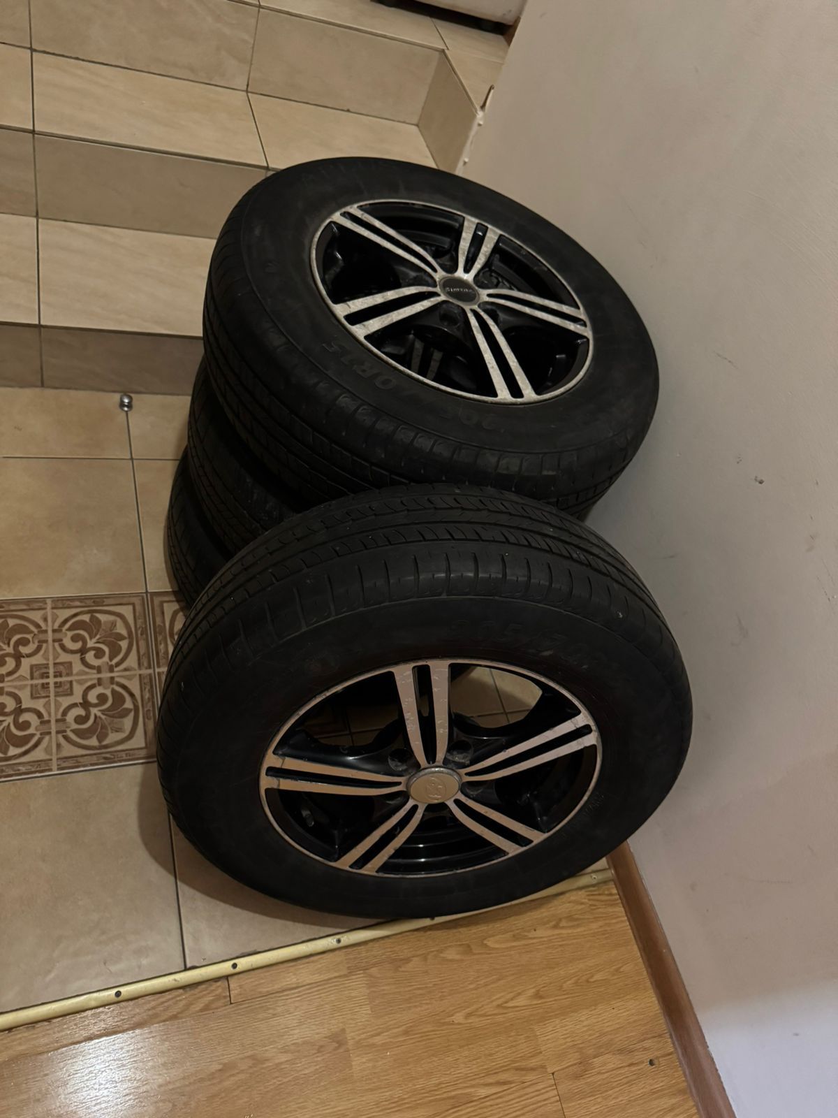 Продам колеса в сборе R15