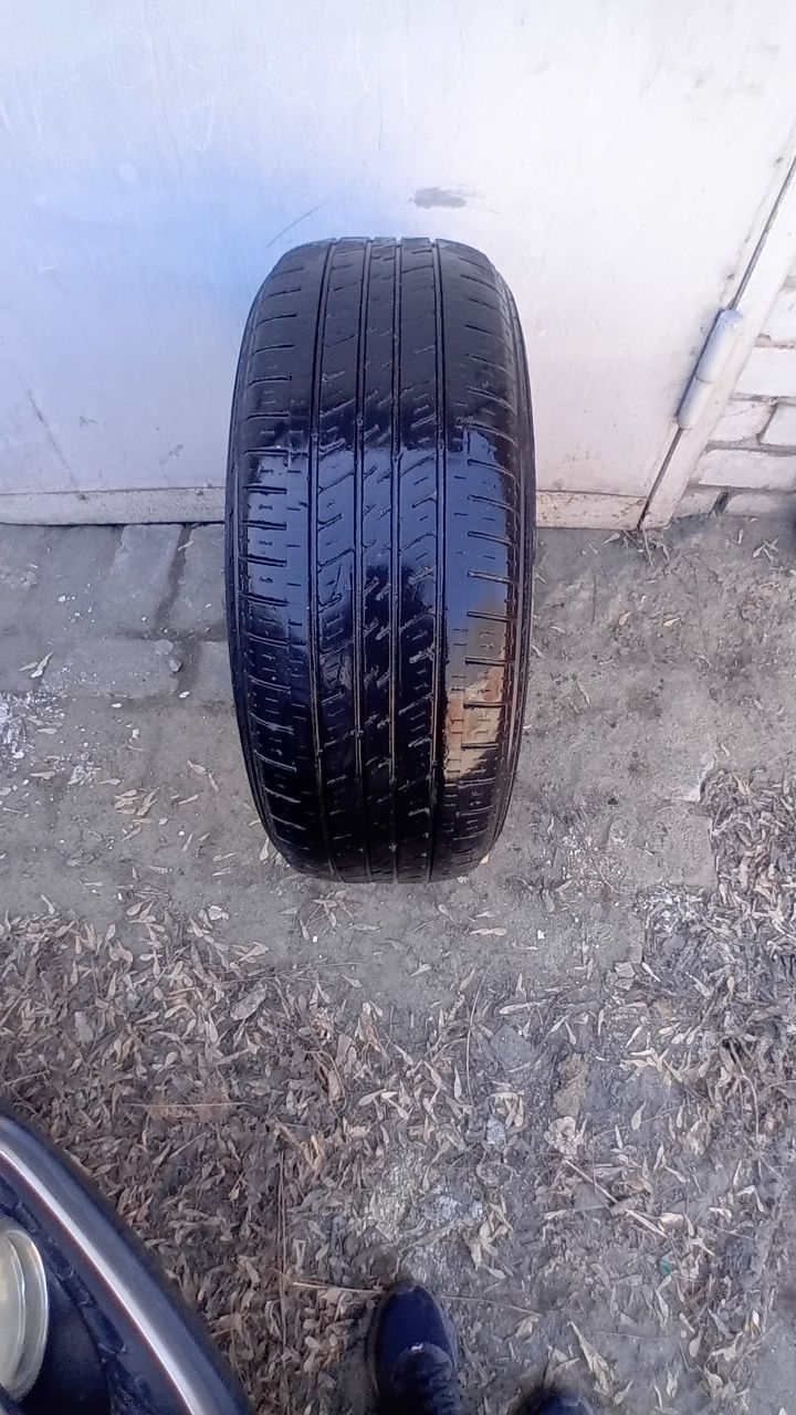 Продам шины Б/У KUMHO SOLUS KL21   235×65×17.