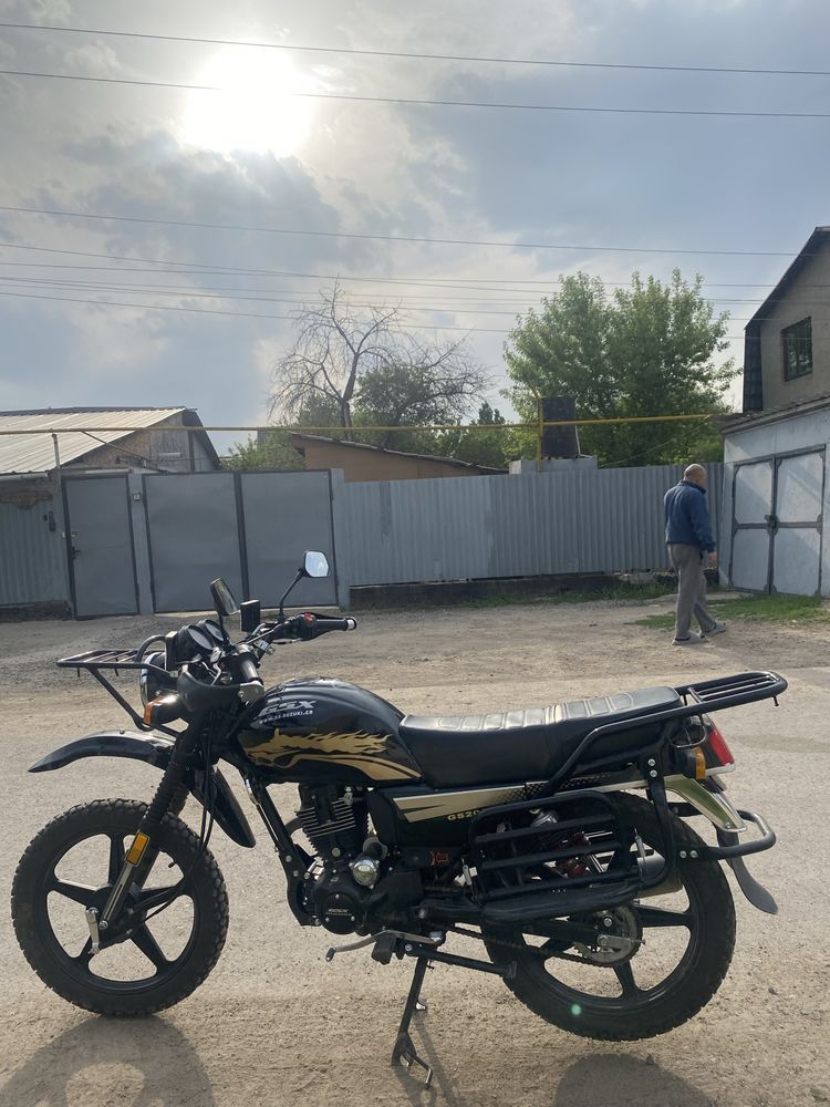 Продам срочно мотоцикл GSX SUZUKI 200