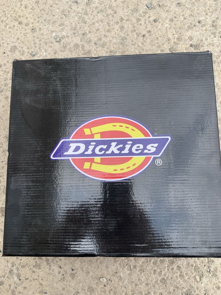 Продается летний спец.обувь фирмы Dickies размер 42, новый цена 20000