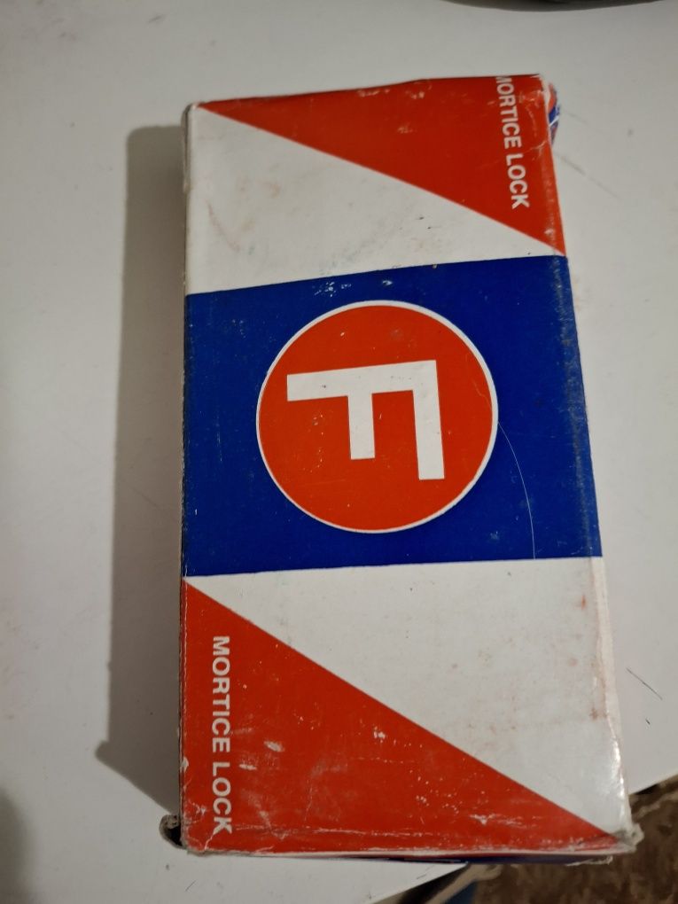 Замки врезные...