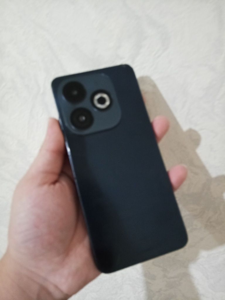 В продаже Infinix smart 8pro.128.