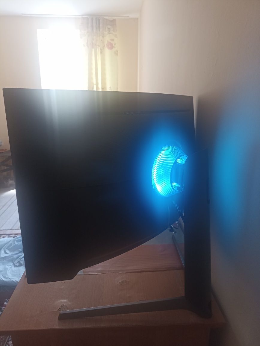Samsung Curve 4K 32" LC32G75TQSIXCI