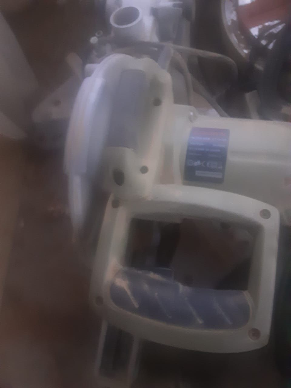 Продам  дисковую пилу CROWN ct15109
85000т б/у.