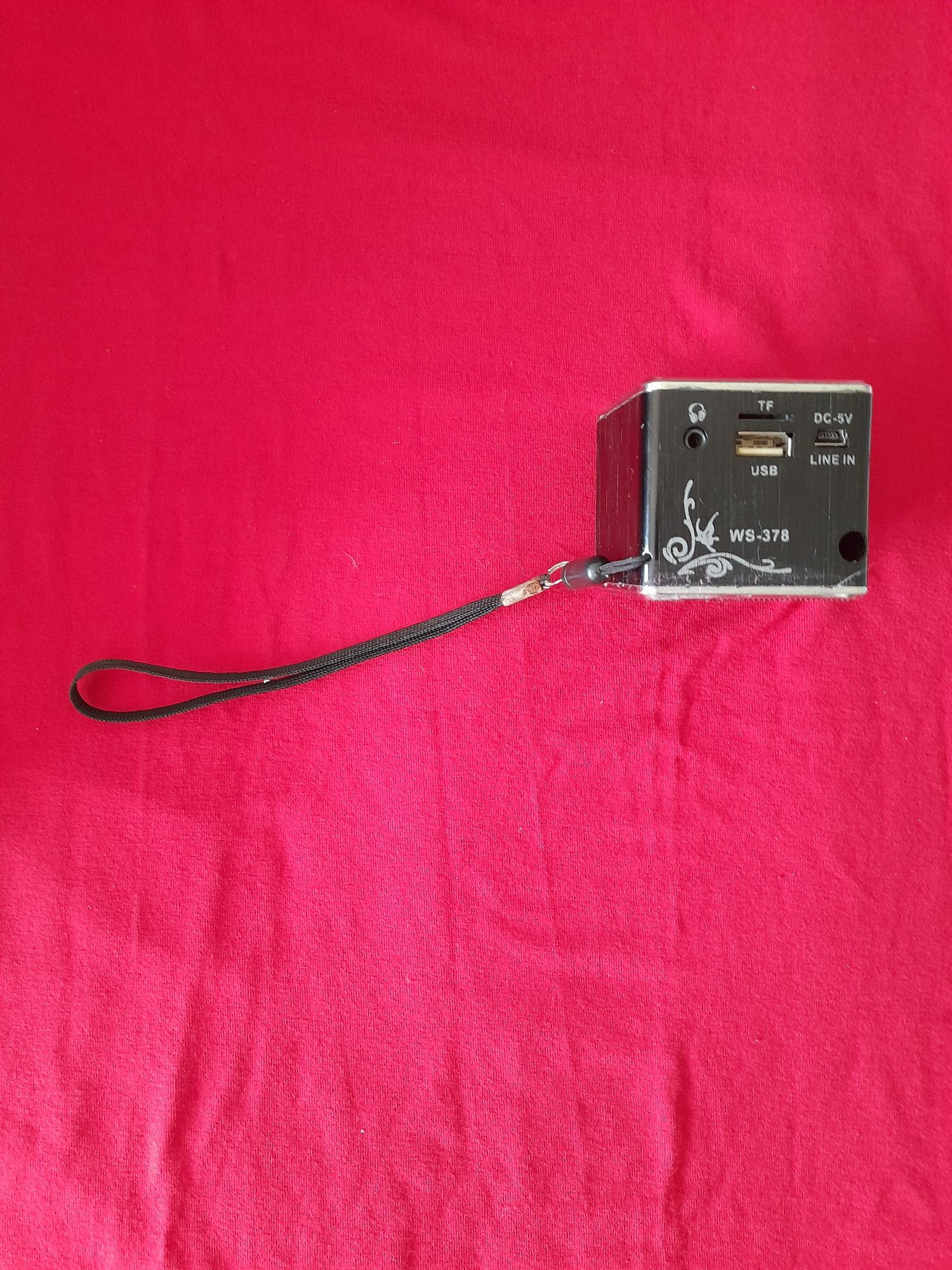 Срочно. USB/TFMP3 HI- FI SPEAKER. Работает 1шт