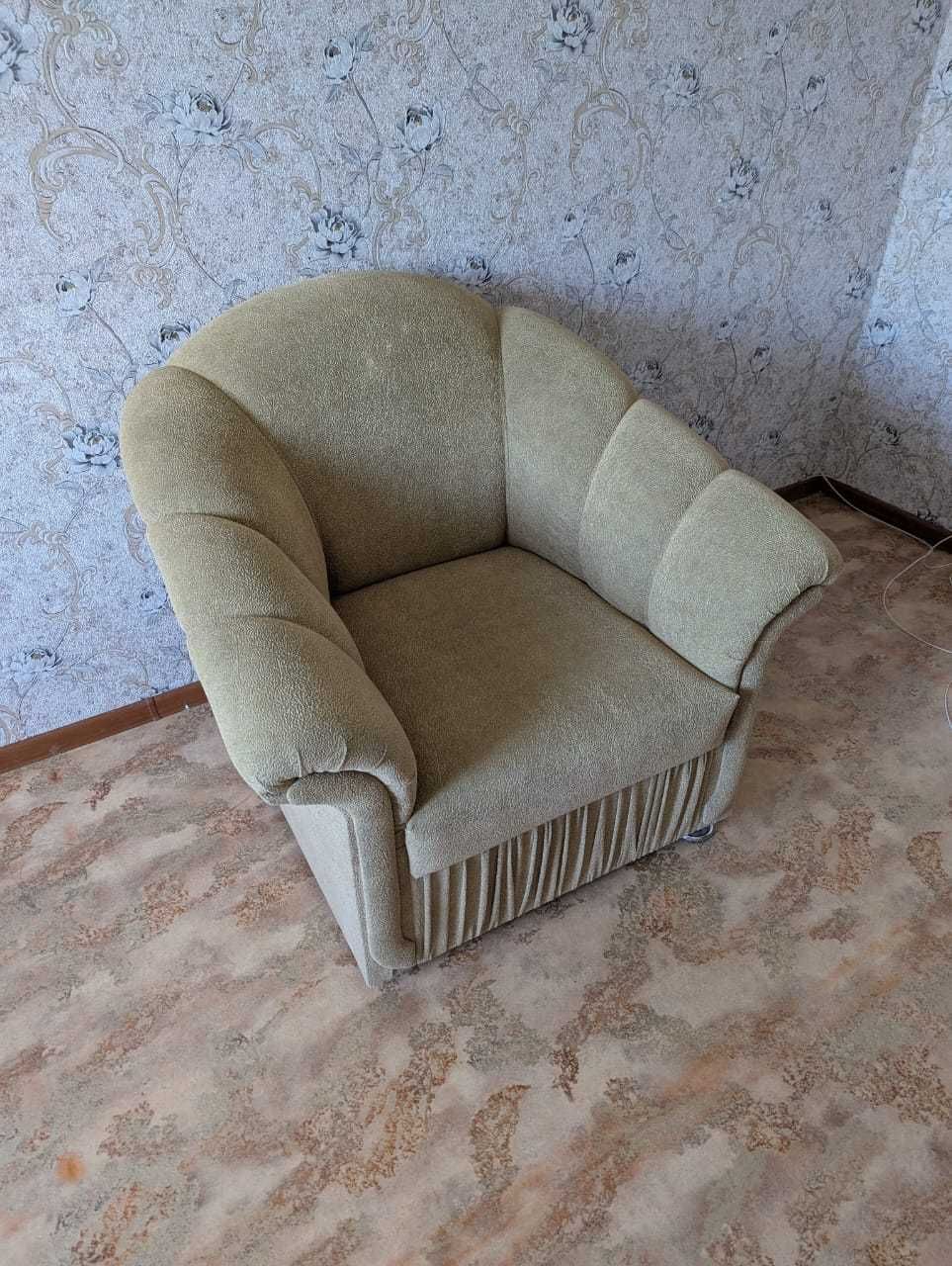 Диван и 2 кресла
