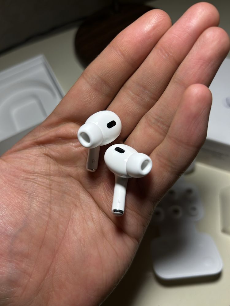 Apple AirPods Pro 2 (Lightning)