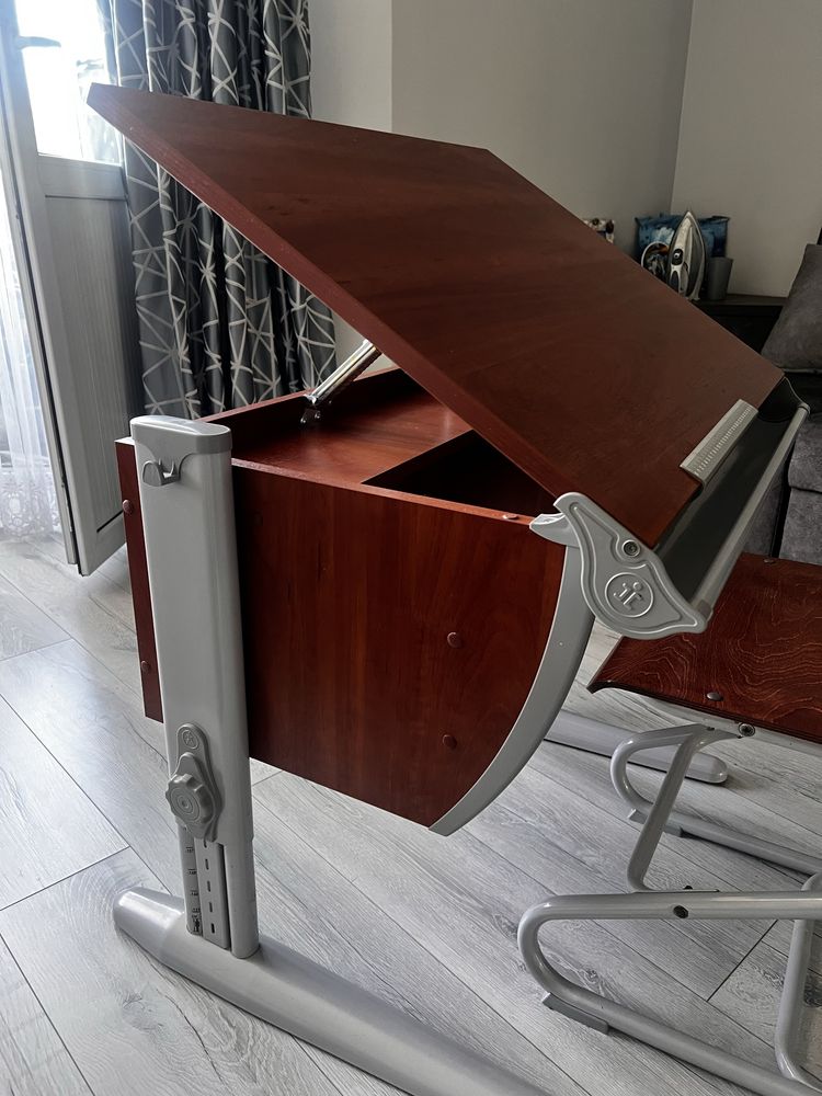 Продам парту со стулом