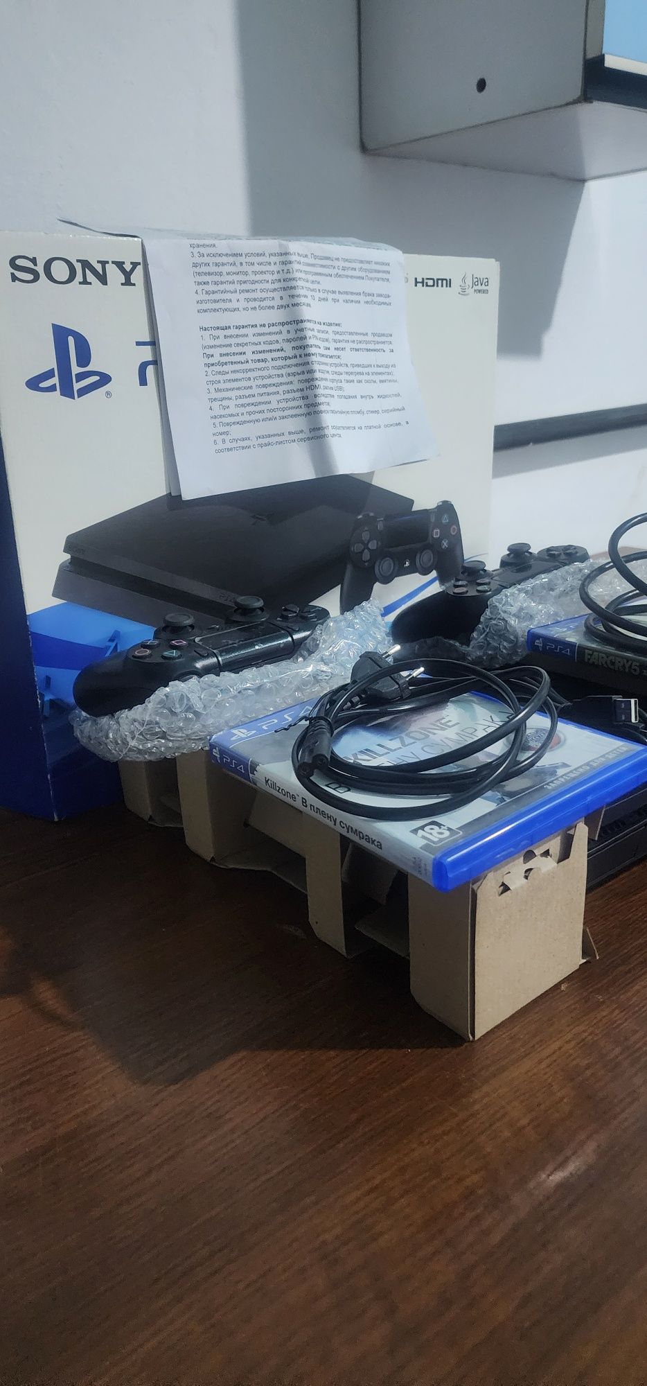 Playstation 4 в хорошим состояний