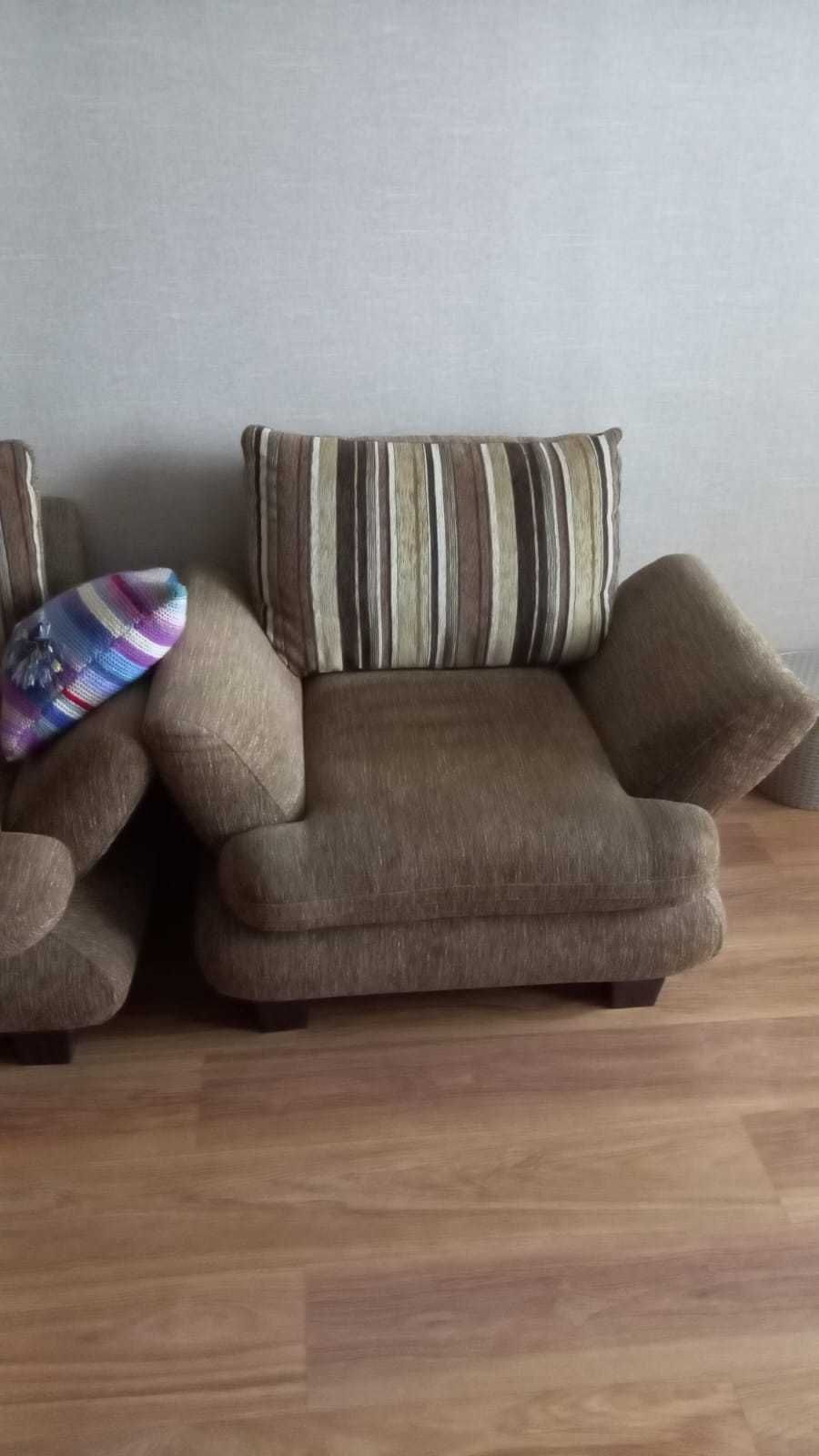 Продам диван и кресло