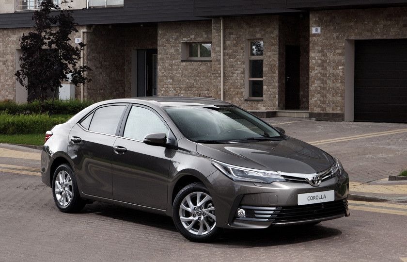 Бампер передний на Toyota Corolla 17- Тойота Каролла Королла 17-