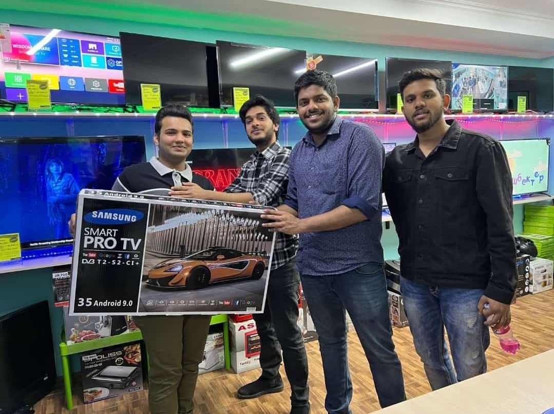 Smart TV 102cm в идеальном состоянии ютуб вайфай б/у в отл сост