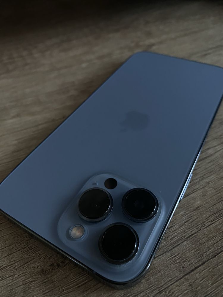 Продам iPhone 13 pro max