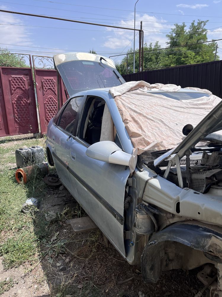 Opel vectra по запчастям