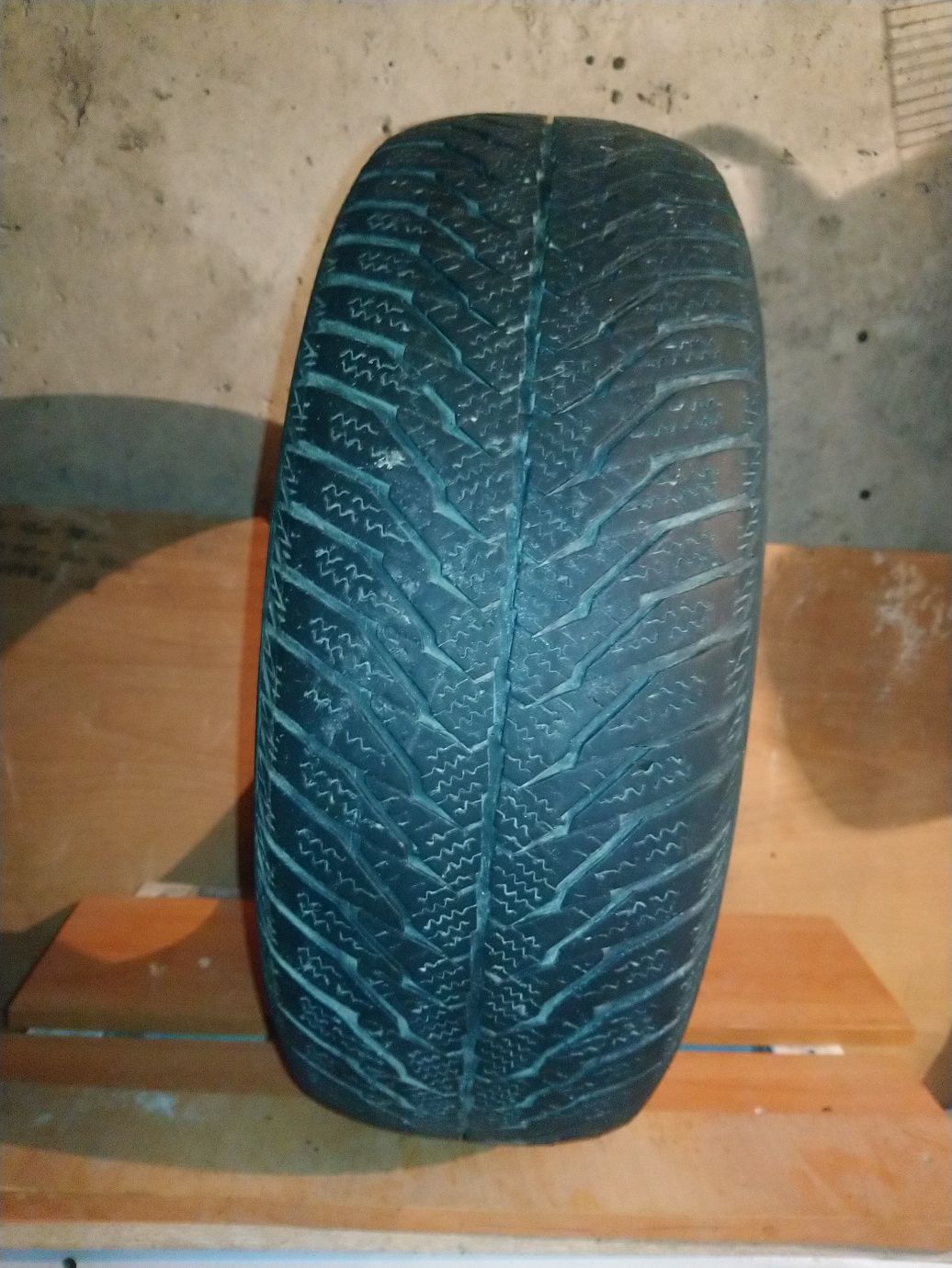 Продам шины  185/65 r14