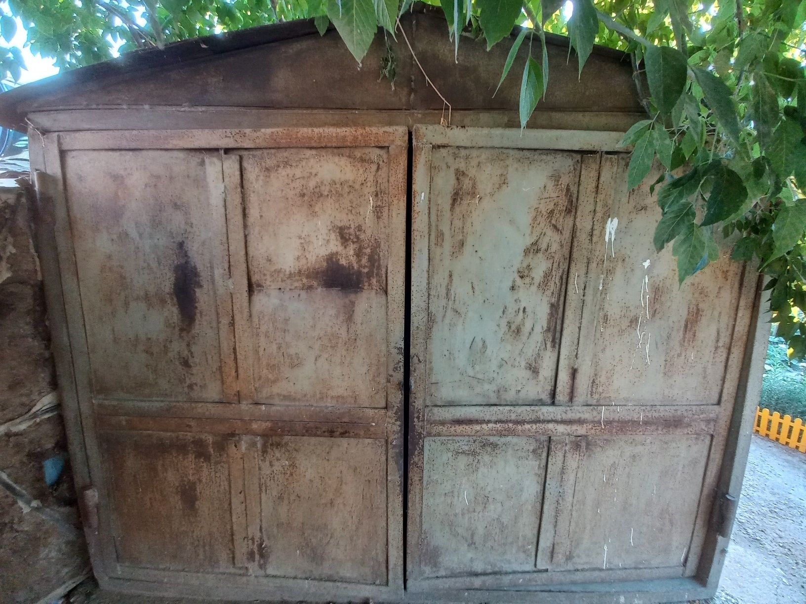 Продаю металлический гараж 2.8×4.4 м — разборный, крепкий, толщина 5 м