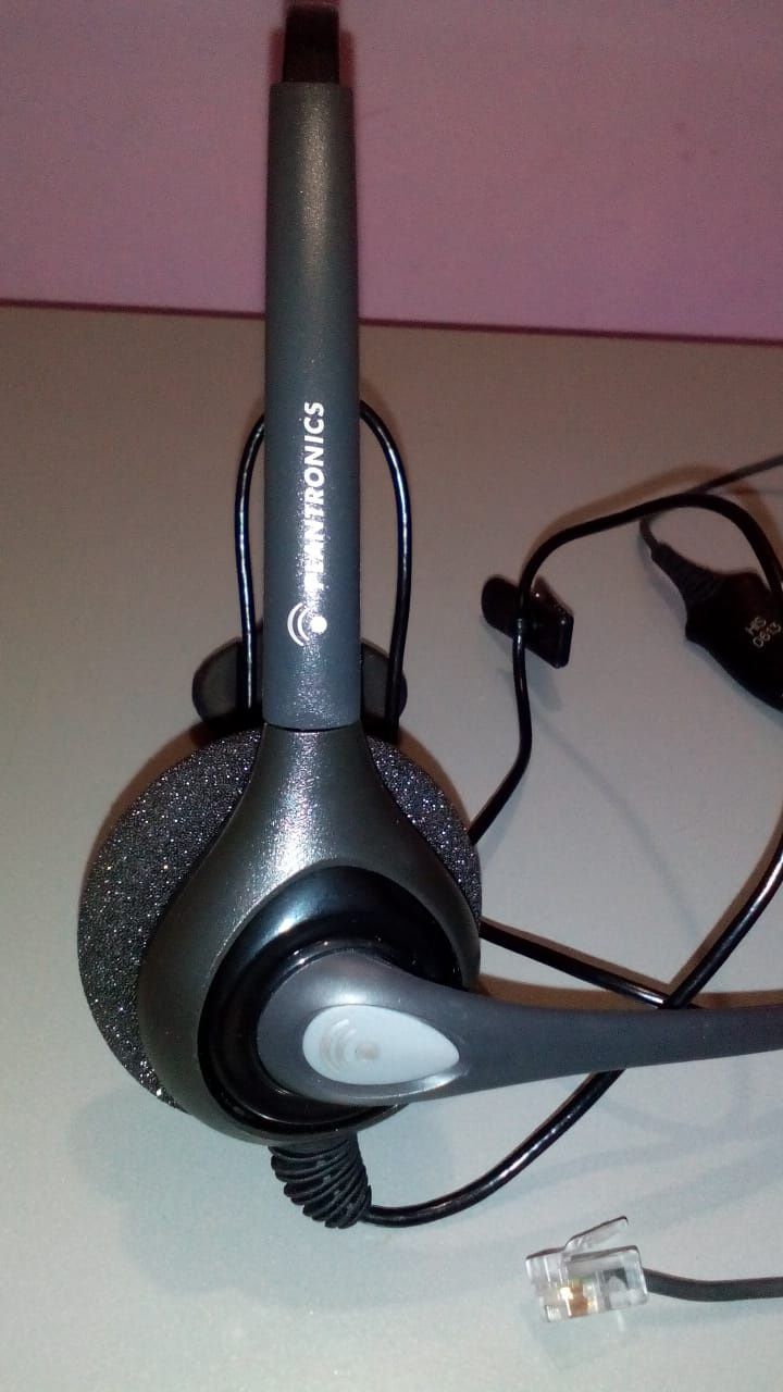 Телефонная гарнитура Plantronics наушники и микрофон, Новые!!!