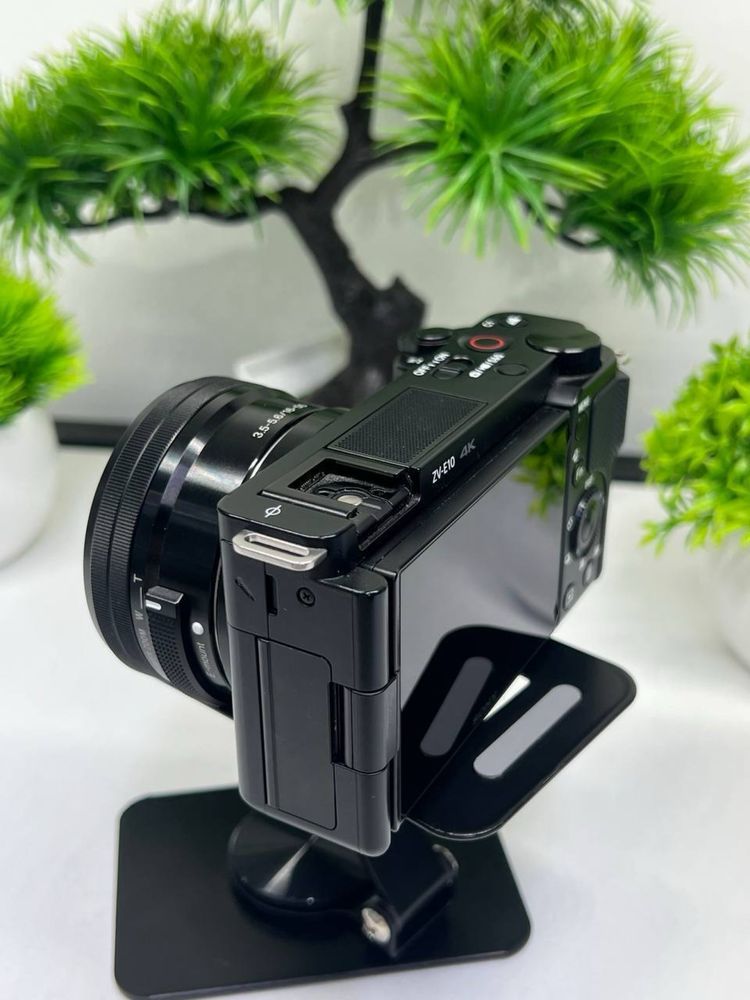 Фотоаппарат Sony ZV-E10