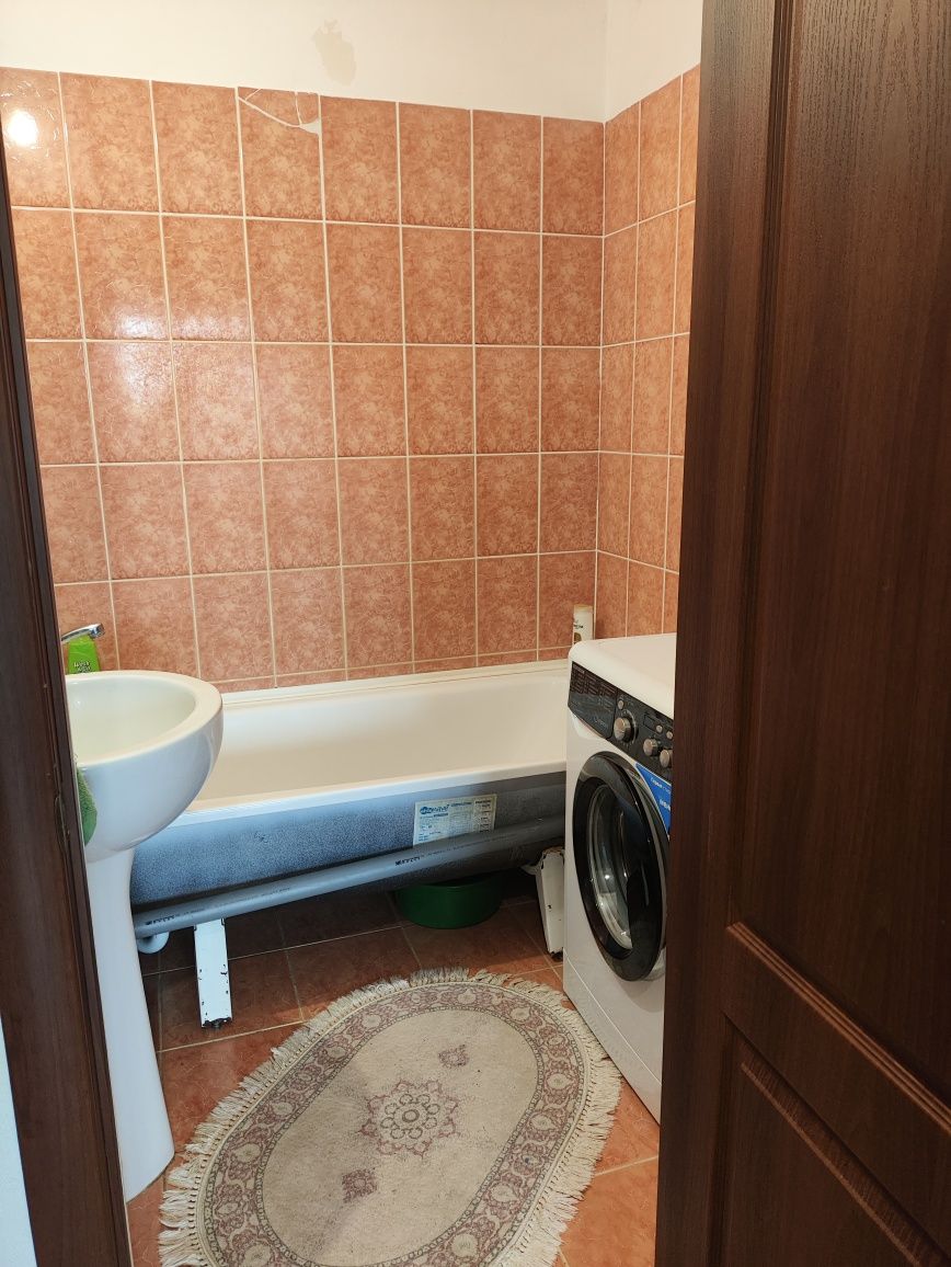 Продам двух комт квартиру 4 этаж