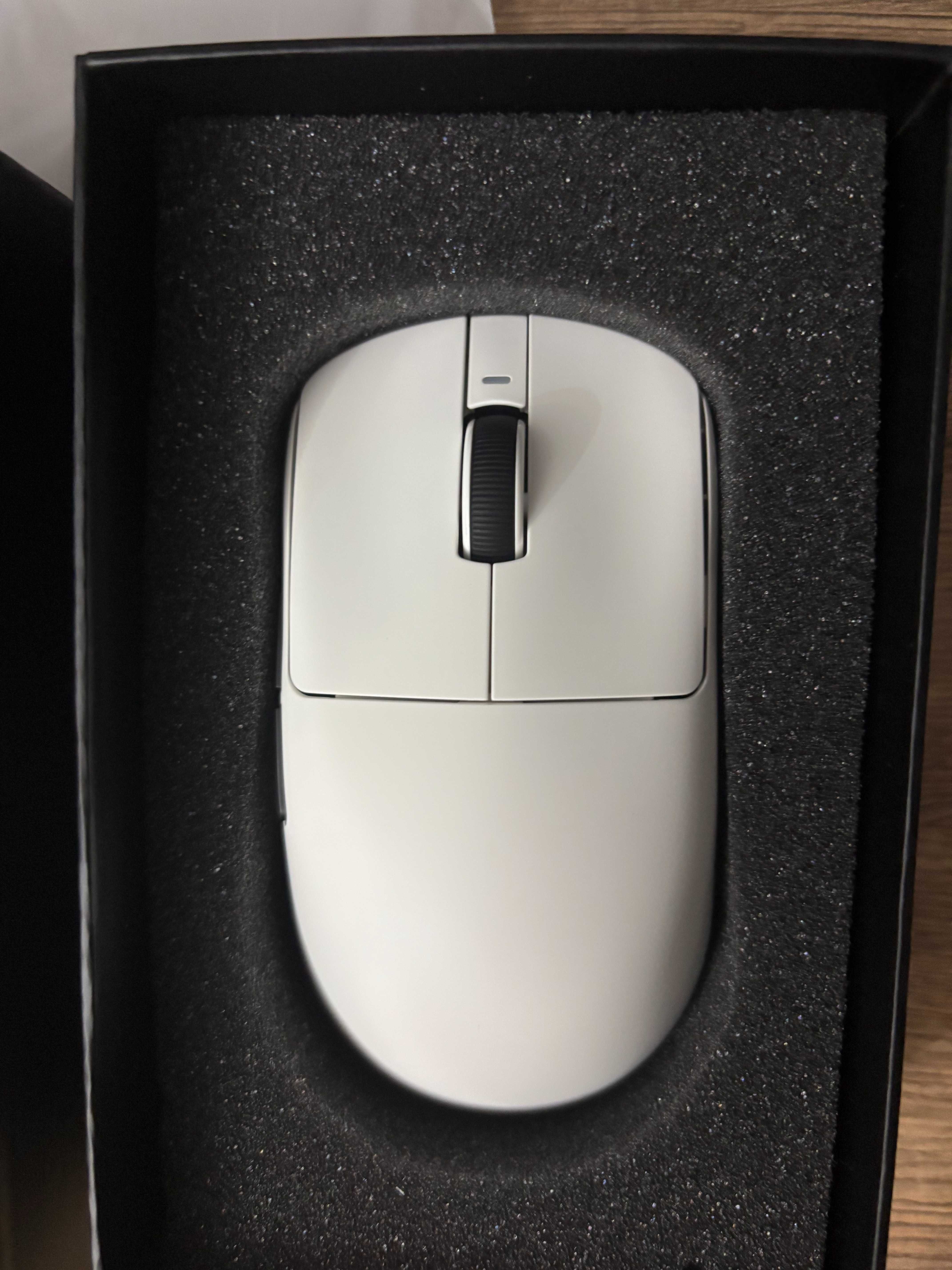 Игровая мышка VXE R1 Pro (беспроводная/проводная)