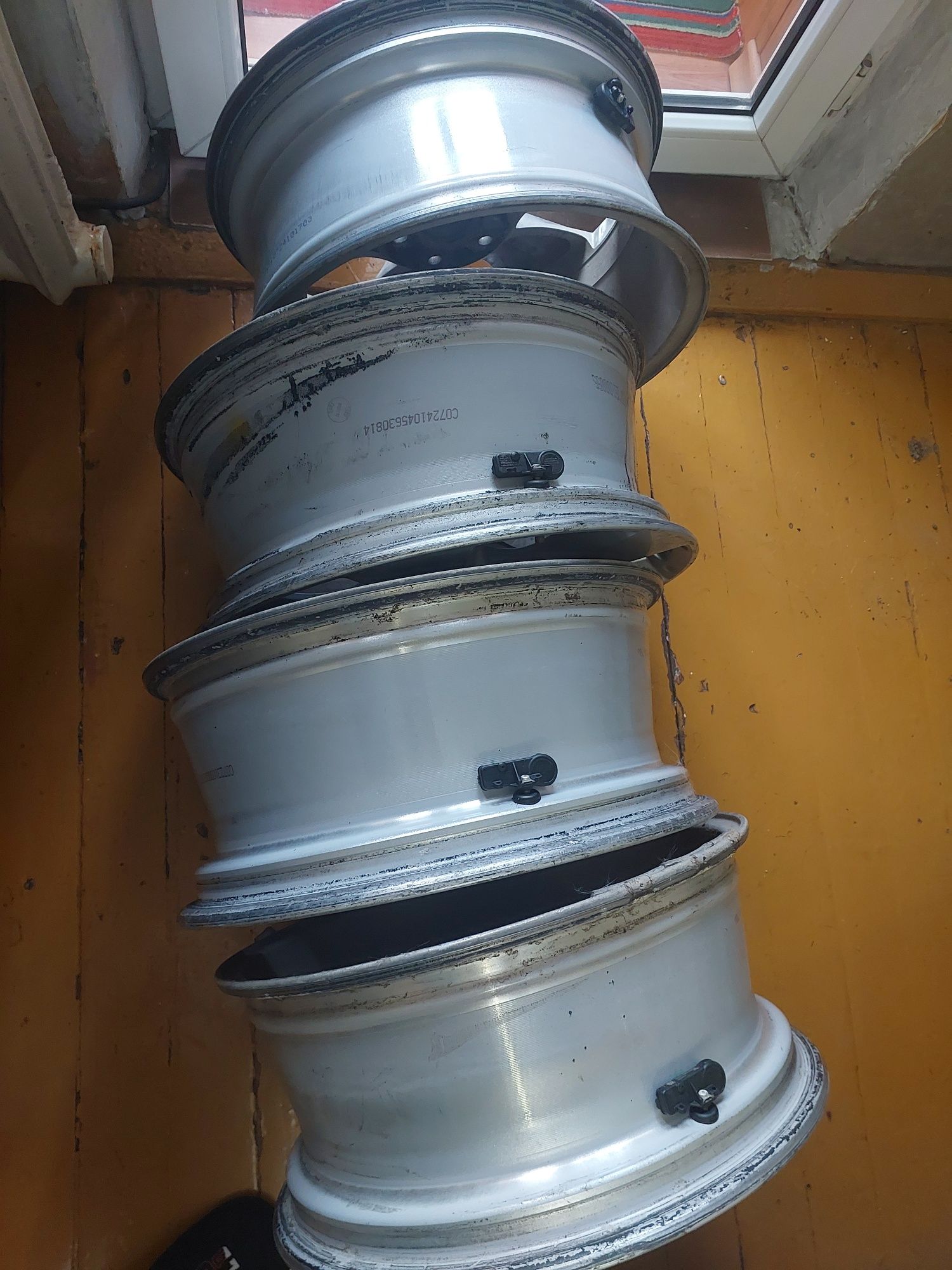 Продам диски на субару R17
