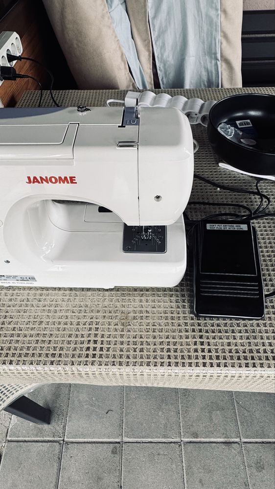 Продам швейную машинку Janome производство Тайланд