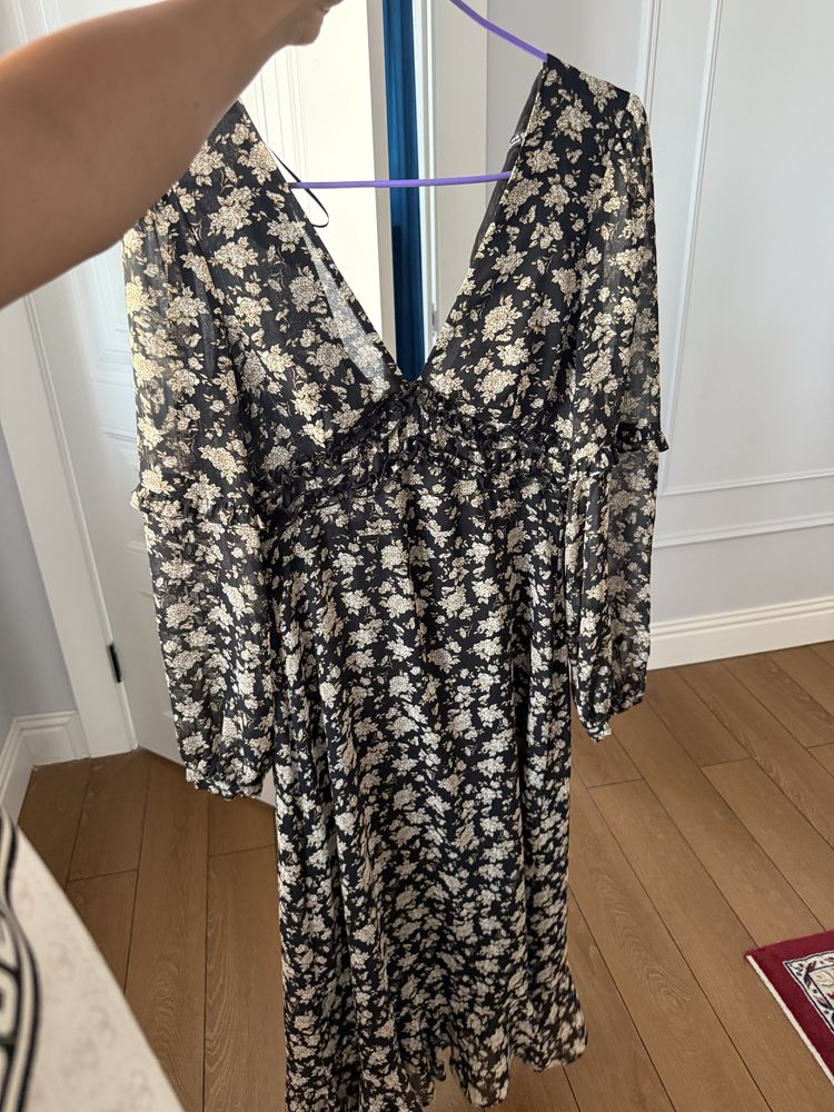 Платье Zara универсальное