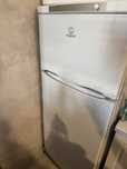Холодильник Indesit
