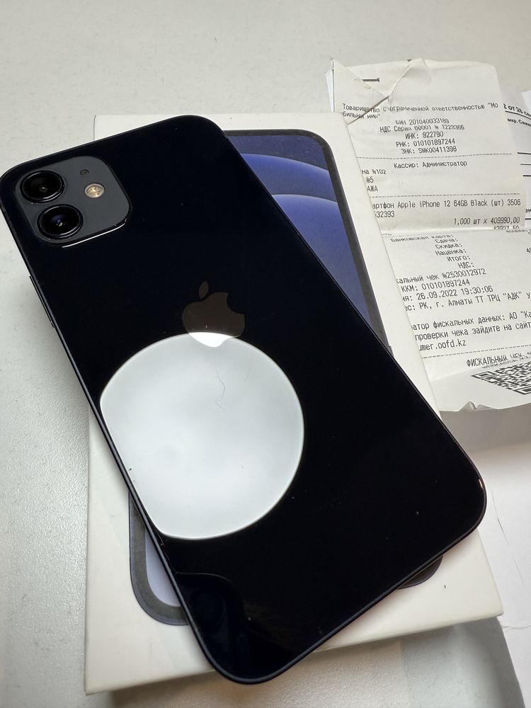 iPhone 12, 64 ГБ, отличное состояние