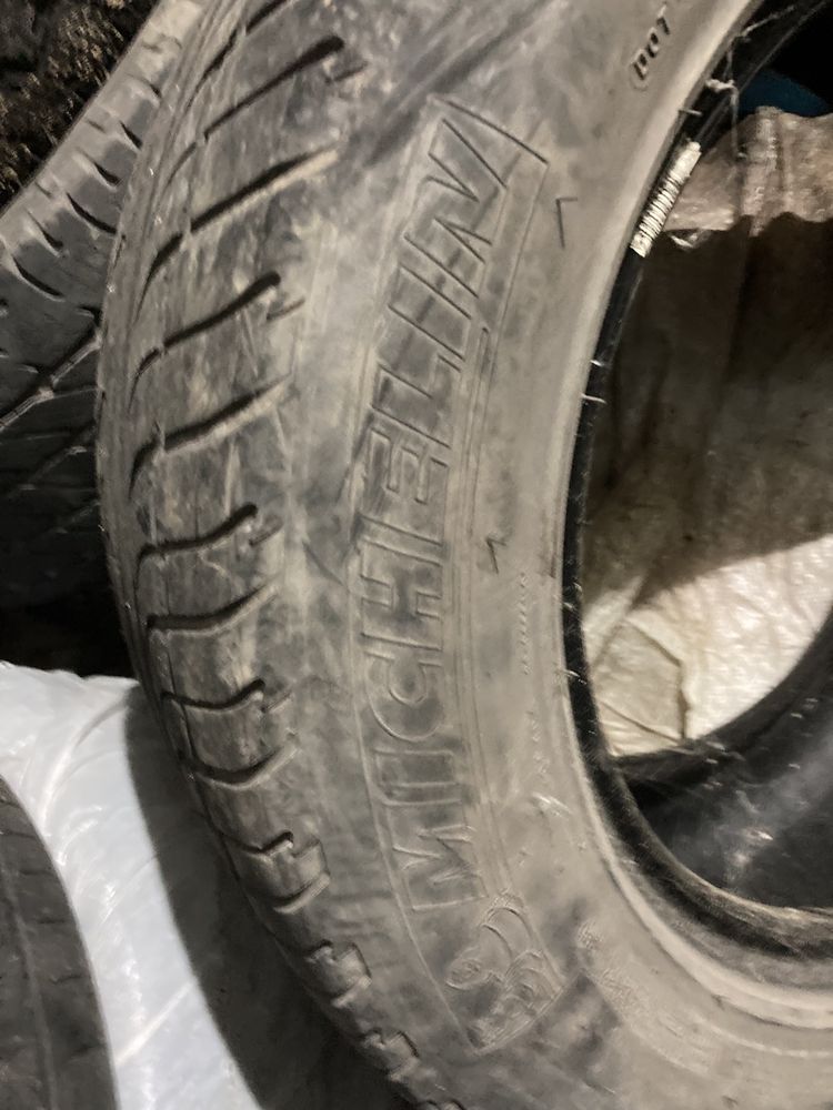 Продам шину  Michelin Latitude diamaris в хорошем состоянии