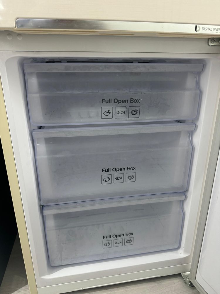 Продам холодильник Samsung