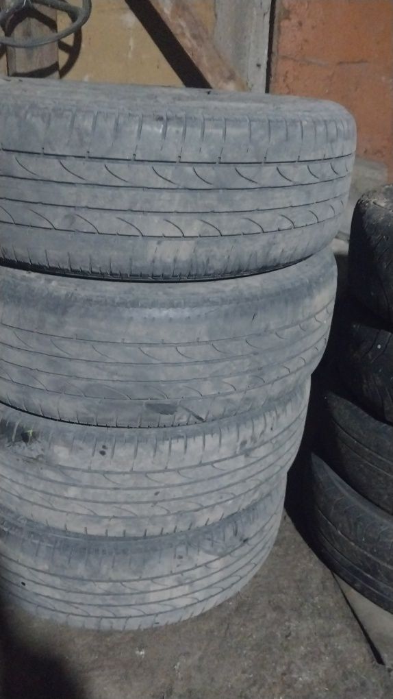 Продам  летние шины на 17