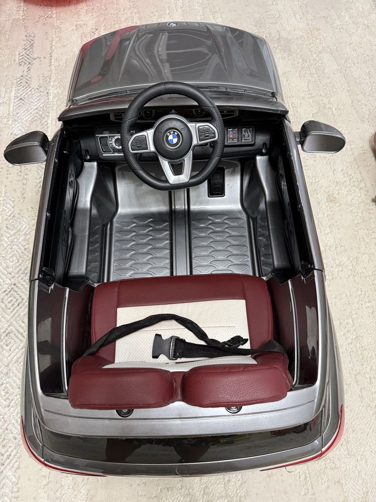 BMW X8 серого цвета