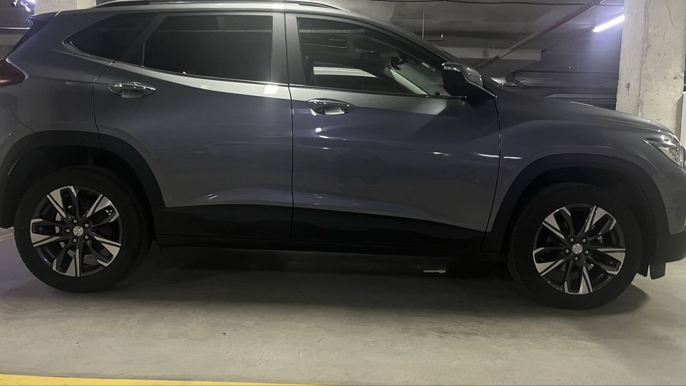 Продам автомобиль Chevrolet Tracker 1.2T. 2023 года.