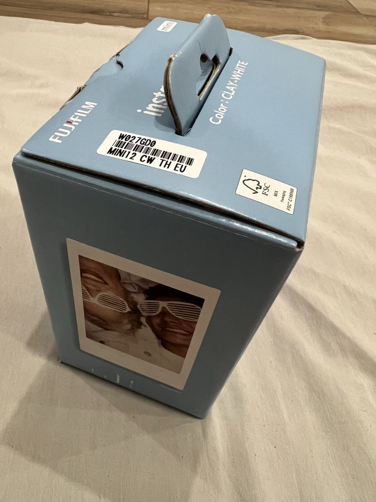 Продам Instax mini 12