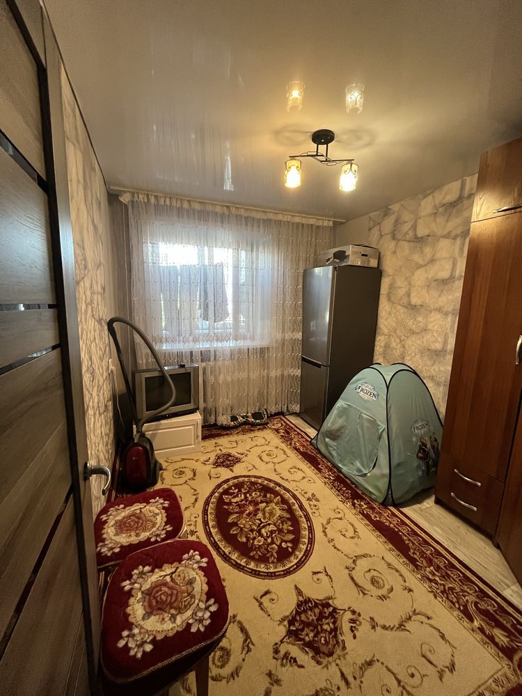 Квартира 4-х комнатная, улучшенной планировки, 12 дом, 4й микрорайон
