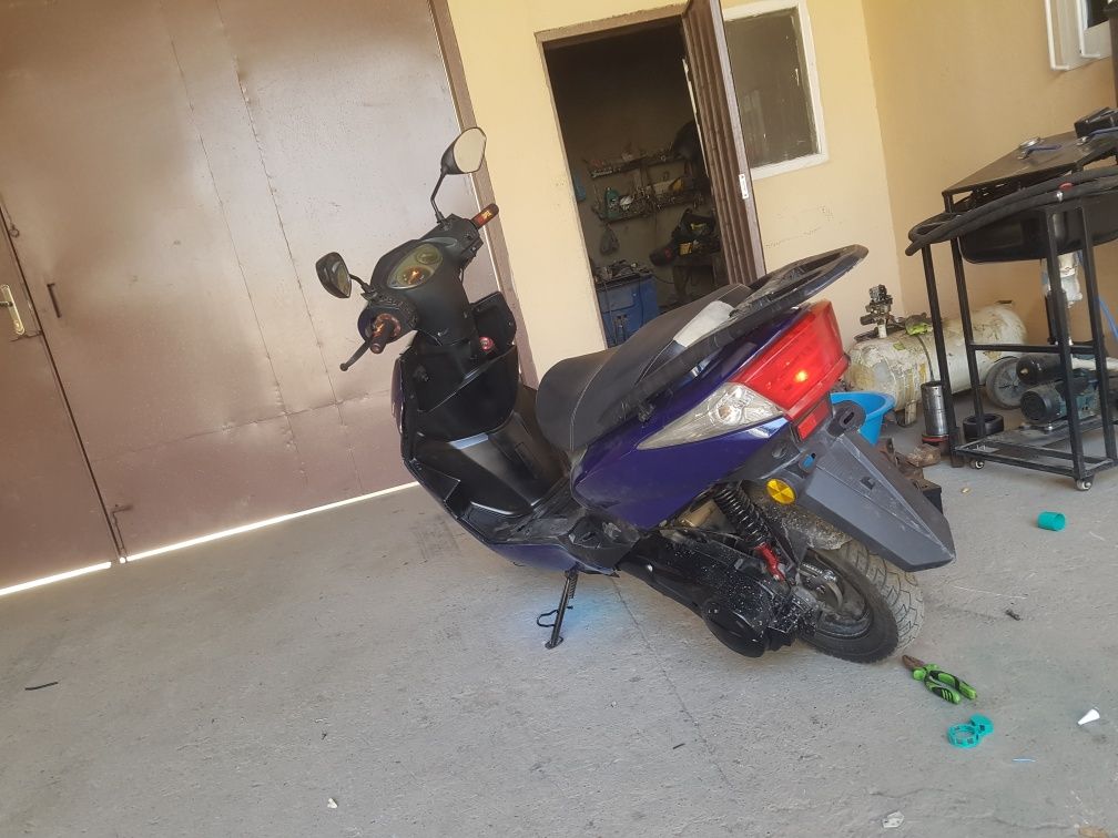 M8 skuter.. moped
