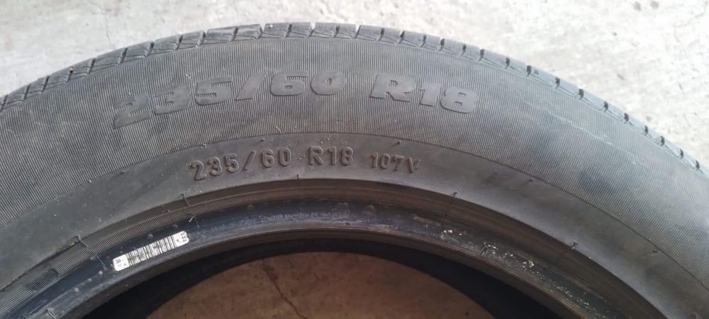Продается резина 235/60/R18