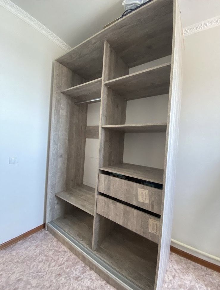 Продам шкаф в хооршем состояний