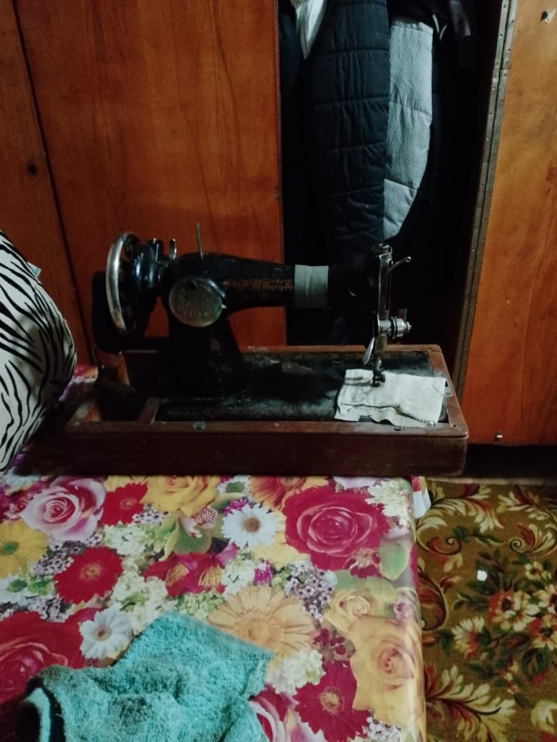 срочно продам Швейная машинка