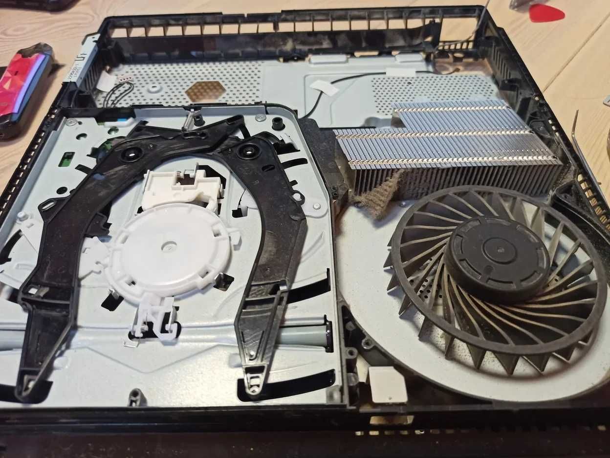 Полная чистка Sony PS4 / Sony PS5,устранение шума, замена термопасты