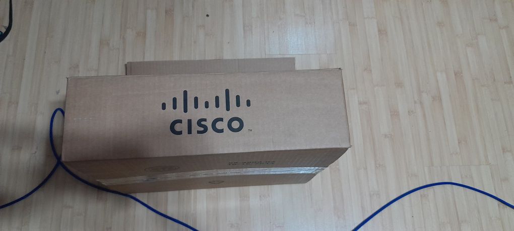 Продам роутер cisco вместе 3g модулем, в наличии около 15 шт.
