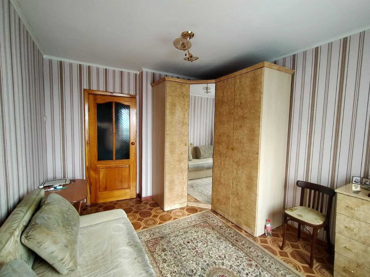 Продажа трехкомнатной Ленинградки в районе Жас Оркен.