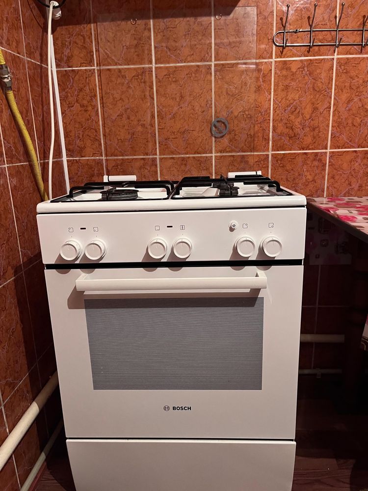 Газовая плита с духовкой