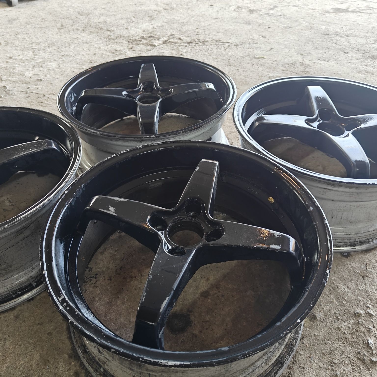 R17 PCD 4 *100 Комплект легкосплавных дисков