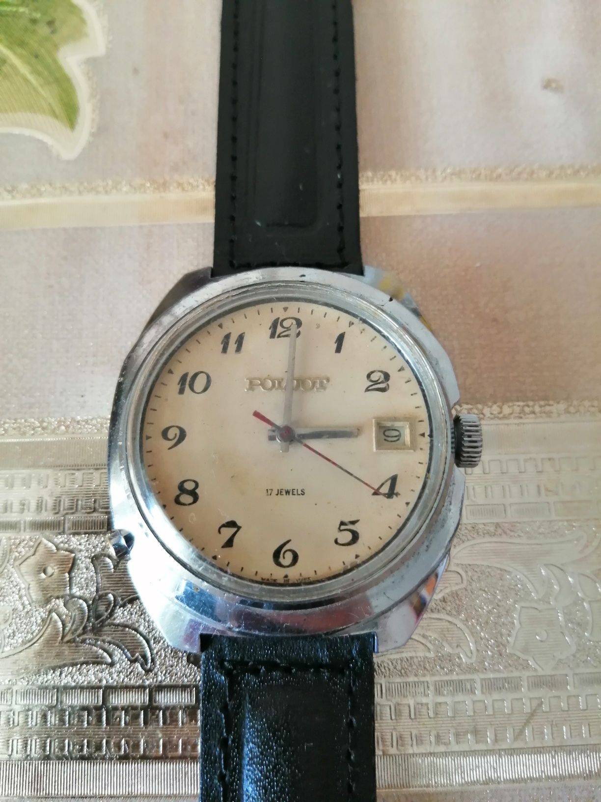 Продам часы производства СССР