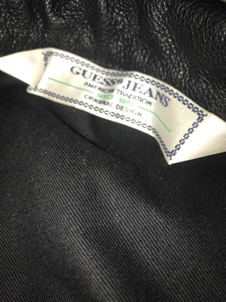 Продам ОРИГИНАЛЬНУЮ куртку guess
