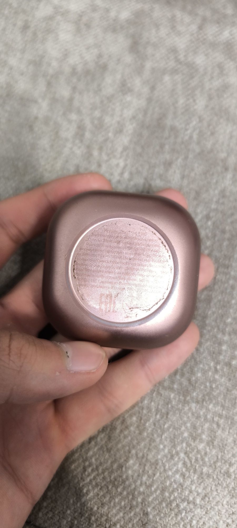 Продаю наушники galaxy buds live, оригинал.