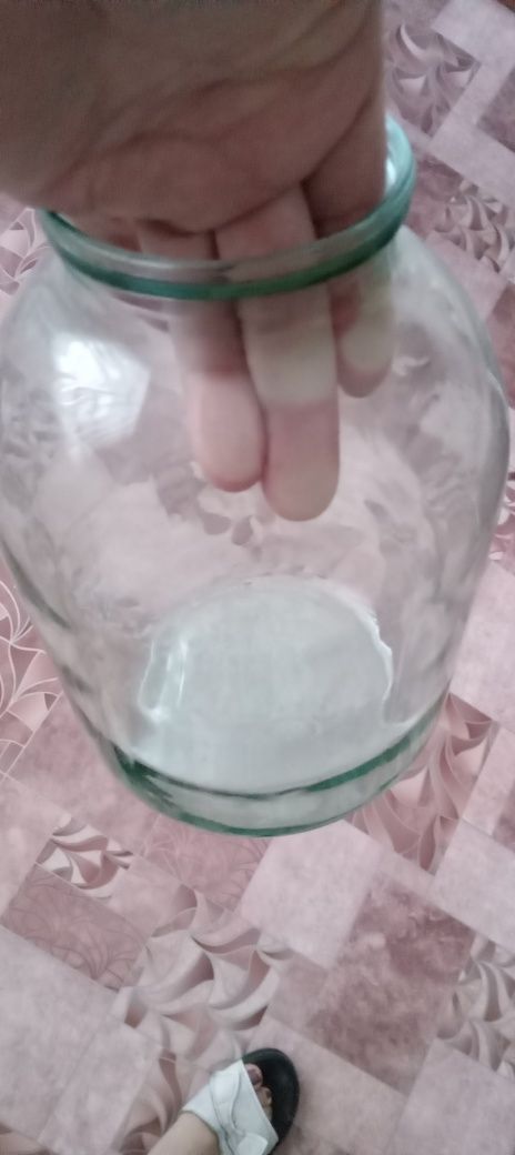 Продам. Трехлитровые банки