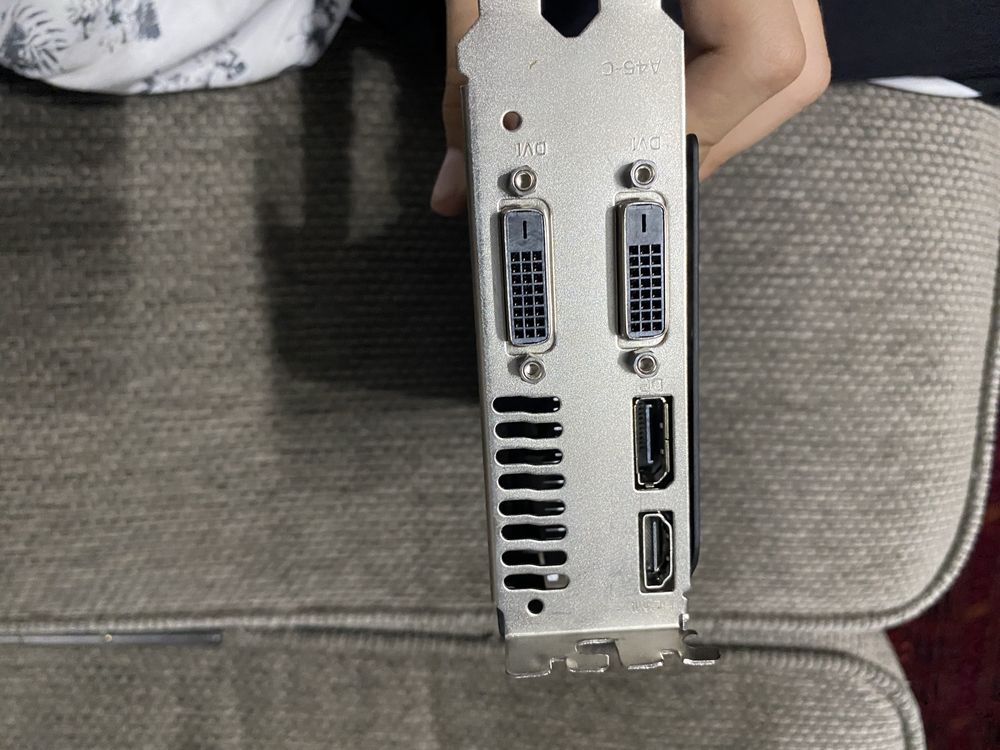 Видеокарта Rx 570 4gb от yeston